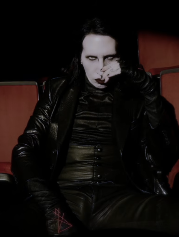 MARILYN MANSON anuncia One Assassination Under God – Chapter 2 y estrena 'Exit Wound' 11 MARILYN MANSON anuncia One Assassination Under God – Chapter 2 y estrena el sencillo “Exit Wound”