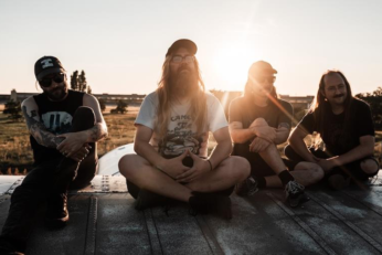 Blood Incantation publica All Gates Open, banda sonora y documental que muestran el origen creativo de Absolute Elsewhere y una nueva faceta experimental del grupo.