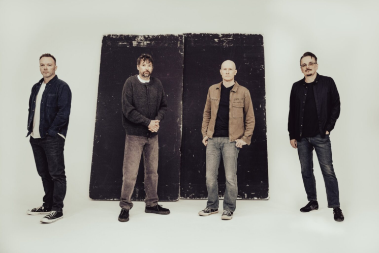“Hold The Ashes” marca el comienzo de un nuevo capítulo para THE PINEAPPLE THIEF