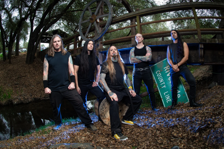DEVILDRIVER estrena el nuevo sencillo 'Dead In The Water'